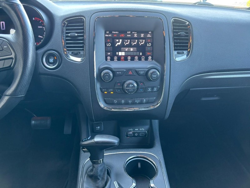 Dodge Durango Vehicle Full-screen Gallery Image 13