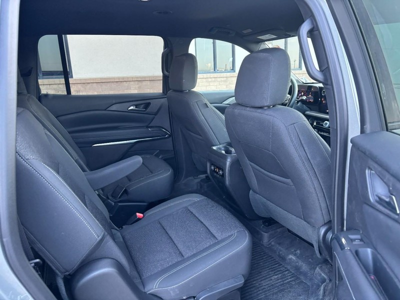 Chevrolet Traverse Vehicle Full-screen Gallery Image 09