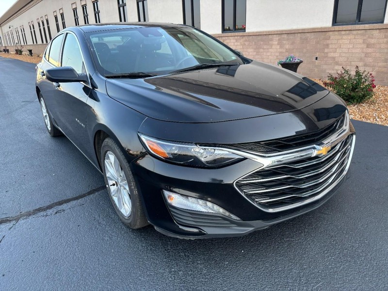 Chevrolet Malibu Vehicle Full-screen Gallery Image 02