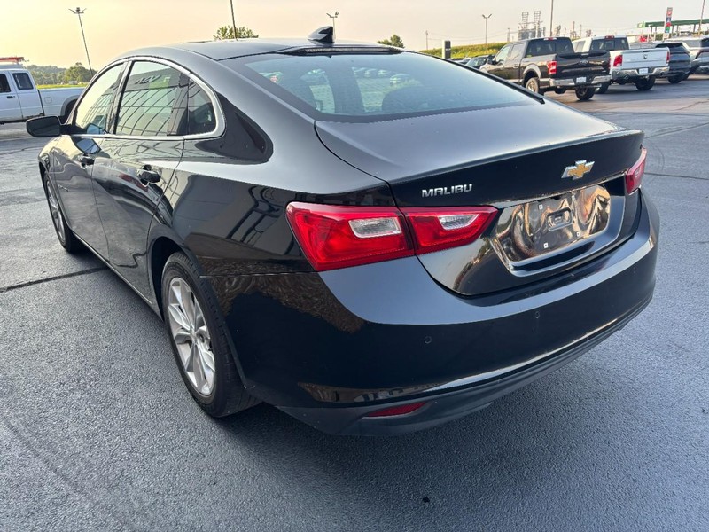 Chevrolet Malibu Vehicle Full-screen Gallery Image 05