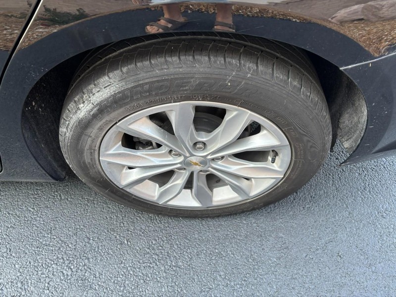 Chevrolet Malibu Vehicle Full-screen Gallery Image 07