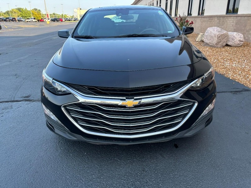 Chevrolet Malibu Vehicle Full-screen Gallery Image 08