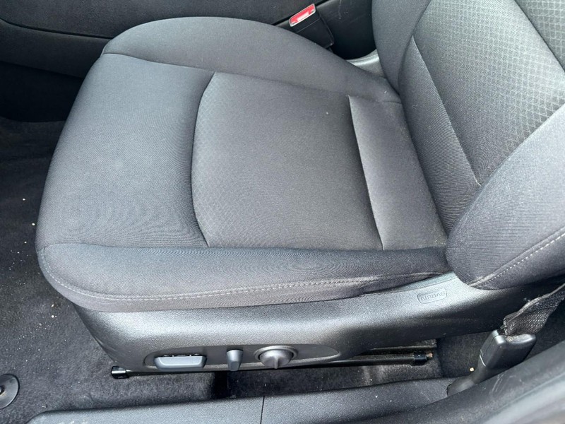 Chevrolet Malibu Vehicle Full-screen Gallery Image 15