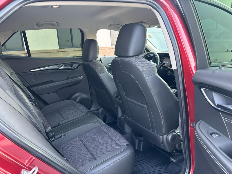 Buick Envision Vehicle Full-screen Gallery Image 09