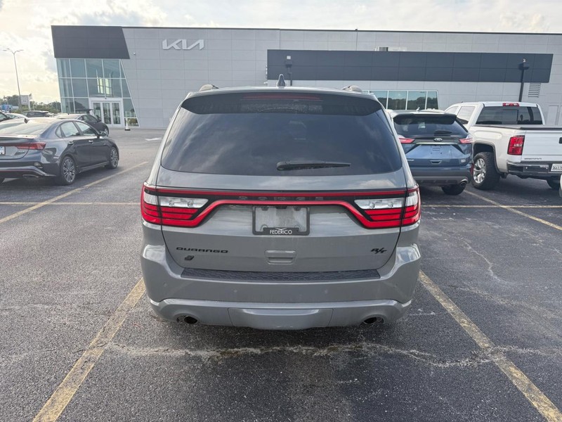 Dodge Durango Vehicle Full-screen Gallery Image 05