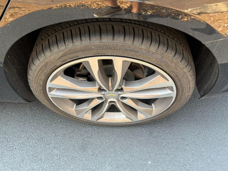 Chevrolet Malibu Vehicle Full-screen Gallery Image 07