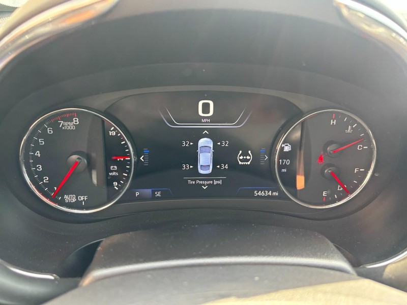 Chevrolet Malibu Vehicle Full-screen Gallery Image 17