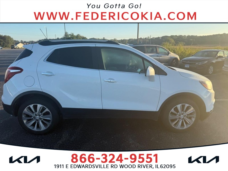 Buick Encore Vehicle Full-screen Gallery Image 01