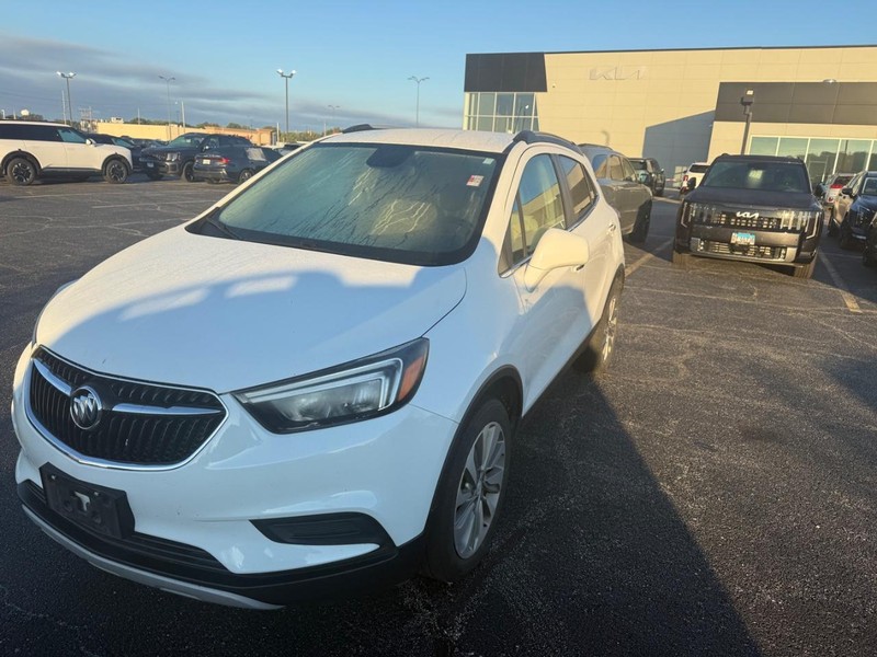 Buick Encore Vehicle Full-screen Gallery Image 10