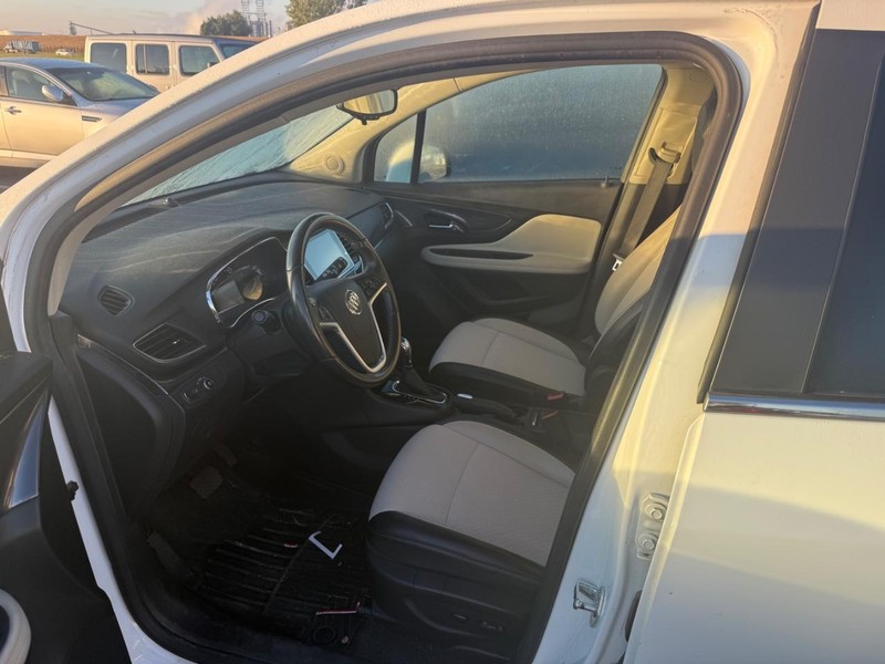 Buick Encore Vehicle Full-screen Gallery Image 14