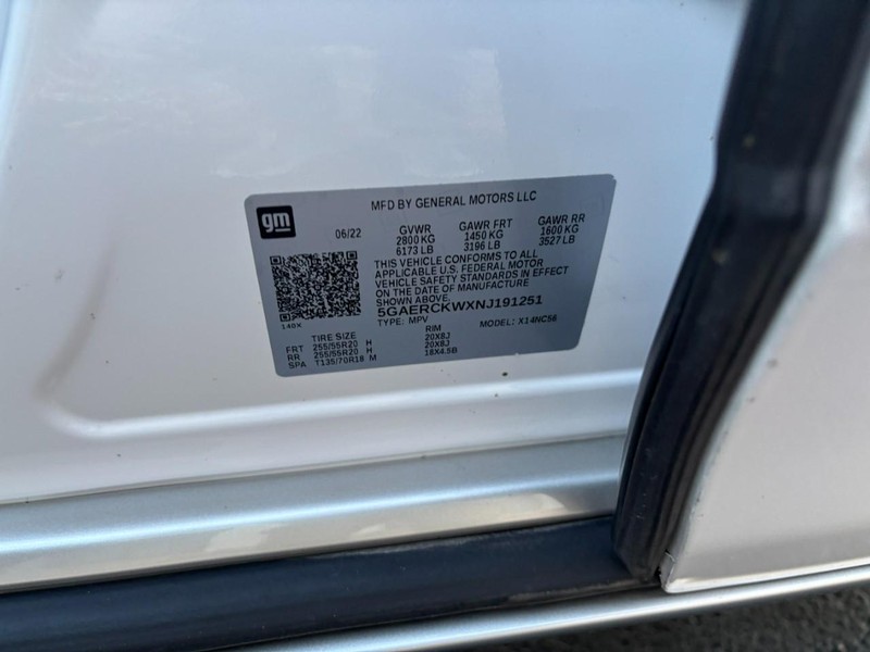 Buick Enclave Vehicle Full-screen Gallery Image 16