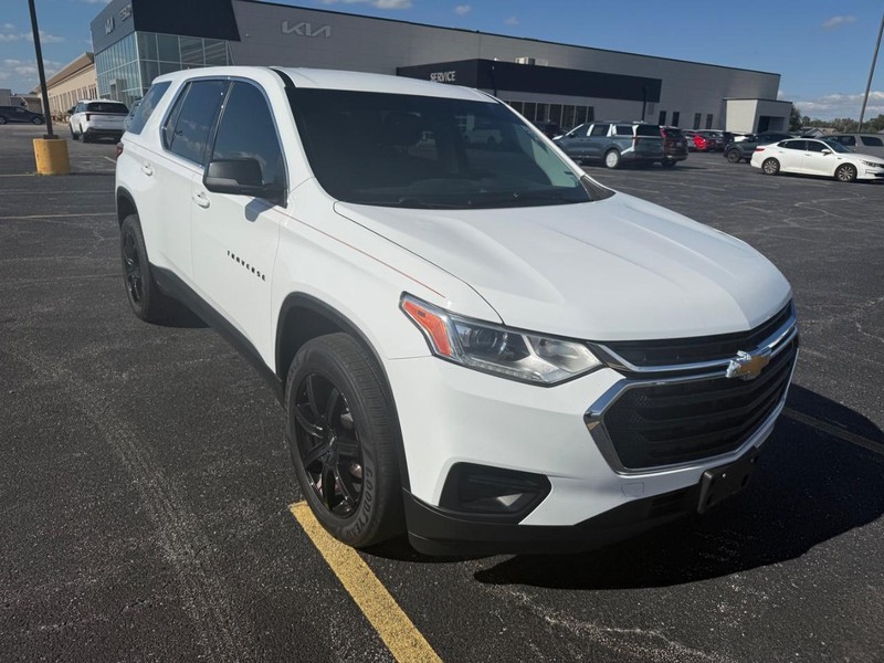 Chevrolet Traverse Vehicle Full-screen Gallery Image 08
