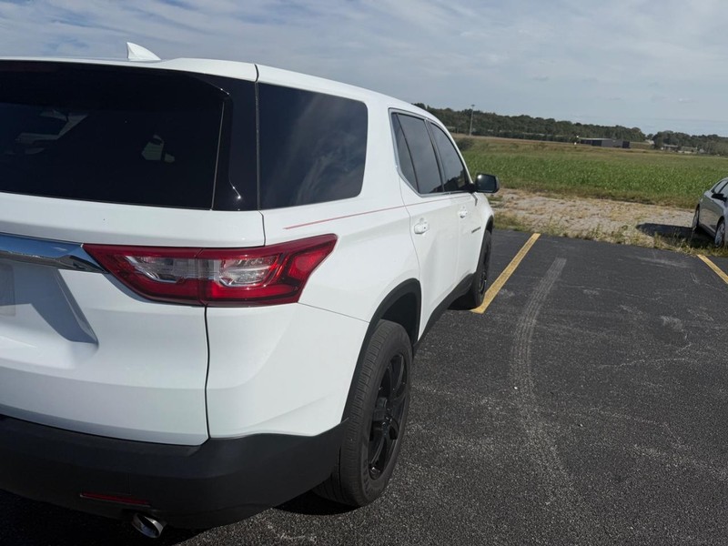 Chevrolet Traverse Vehicle Full-screen Gallery Image 11