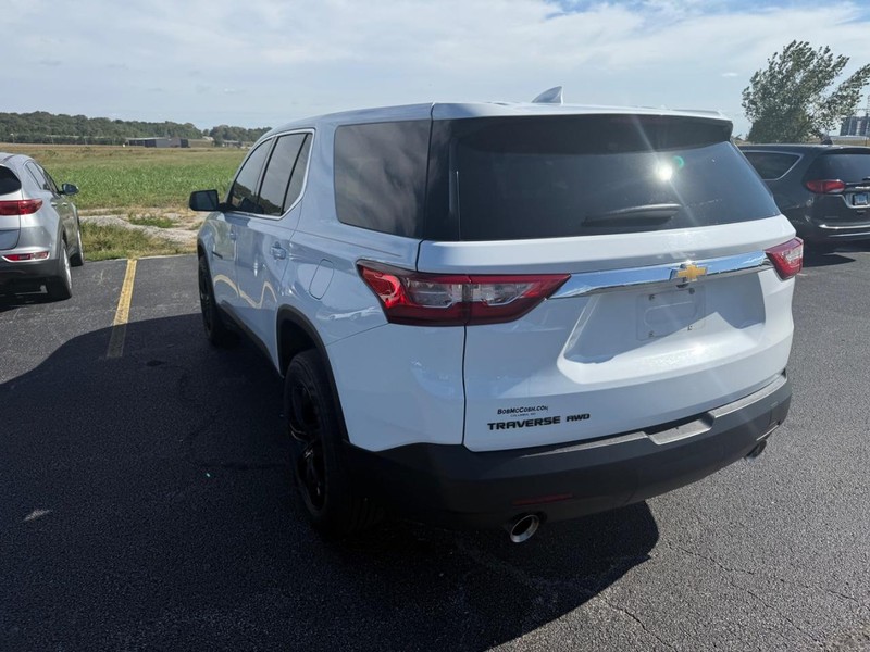 Chevrolet Traverse Vehicle Full-screen Gallery Image 13