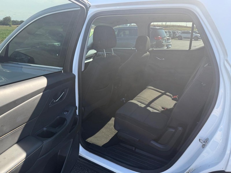 Chevrolet Traverse Vehicle Full-screen Gallery Image 14