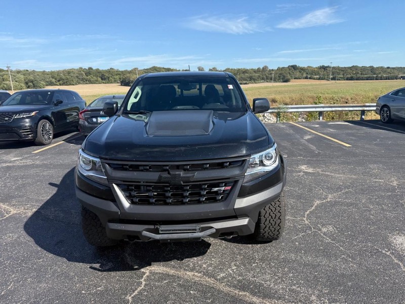 Chevrolet Colorado Vehicle Full-screen Gallery Image 04