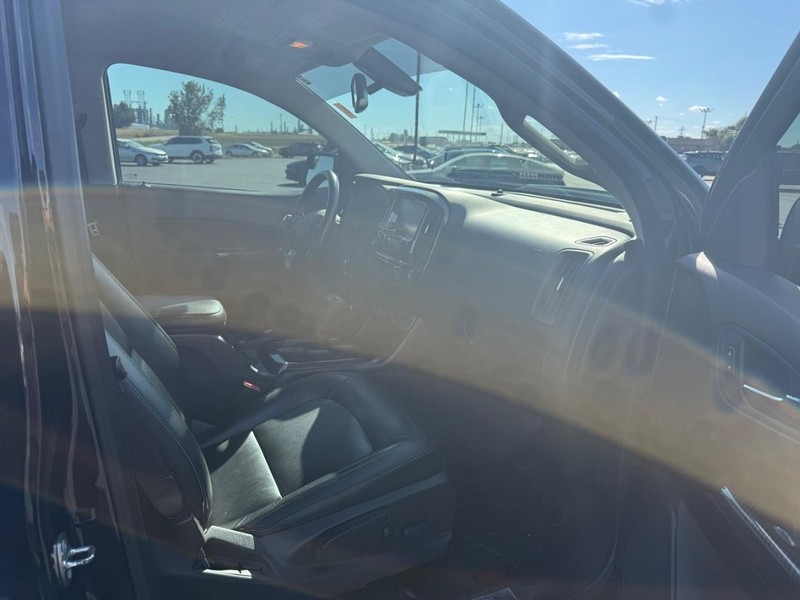 Chevrolet Colorado Vehicle Full-screen Gallery Image 07