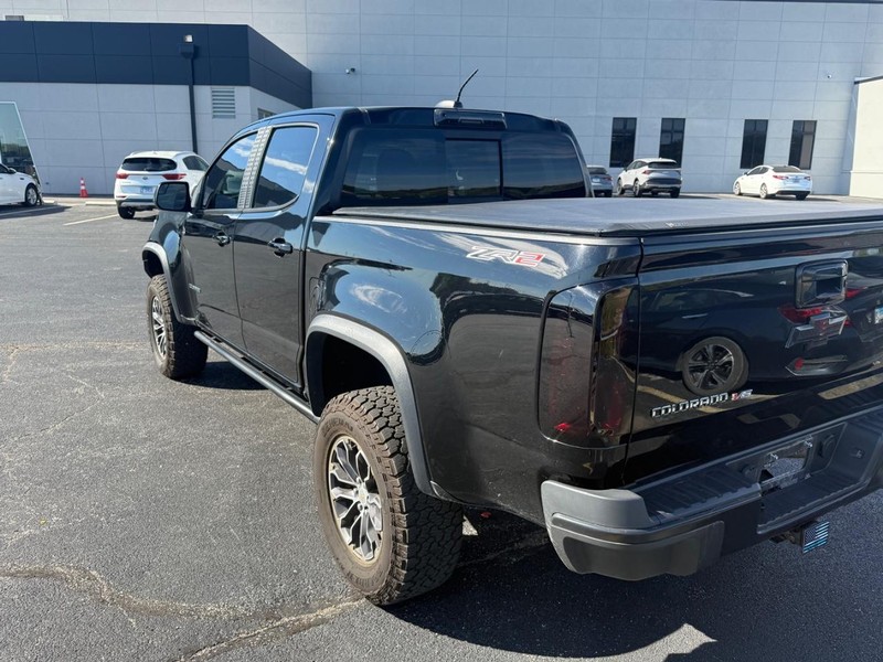 Chevrolet Colorado Vehicle Full-screen Gallery Image 13