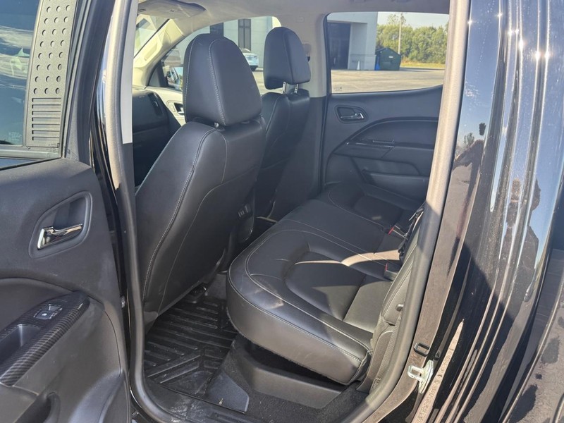 Chevrolet Colorado Vehicle Full-screen Gallery Image 14