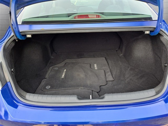 Hyundai Elantra Vehicle Full-screen Gallery Image 44