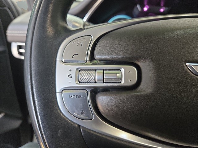 Genesis GV80 Vehicle Full-screen Gallery Image 09