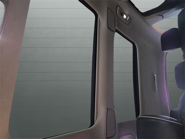 Genesis GV80 Vehicle Full-screen Gallery Image 15