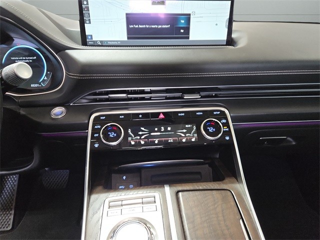 Genesis GV80 Vehicle Full-screen Gallery Image 30