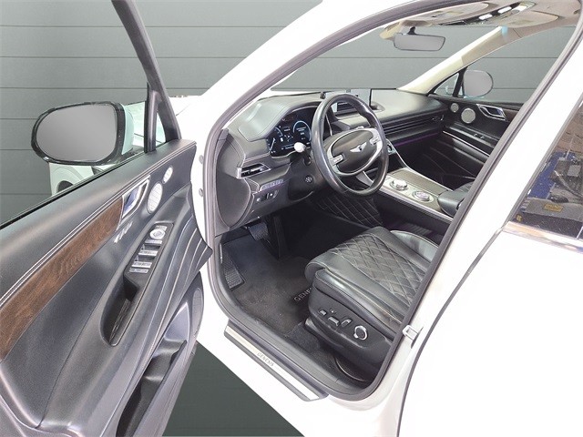 Genesis GV80 Vehicle Full-screen Gallery Image 31