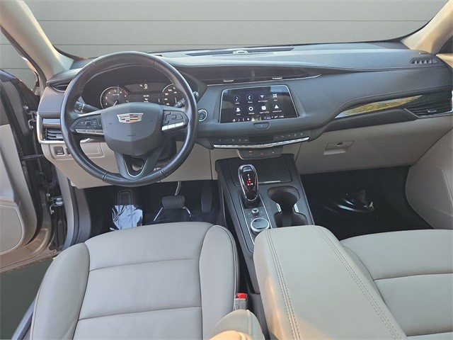 Cadillac XT4 Vehicle Full-screen Gallery Image 12