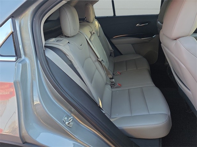 Cadillac XT4 Vehicle Full-screen Gallery Image 14