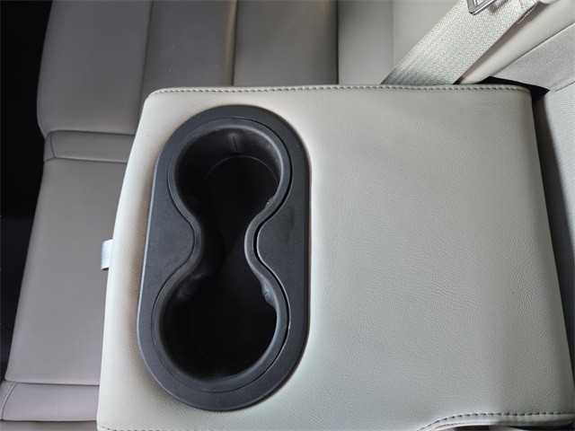 Cadillac XT4 Vehicle Full-screen Gallery Image 19