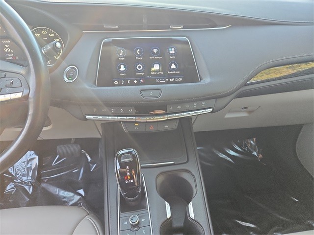 Cadillac XT4 Vehicle Full-screen Gallery Image 24