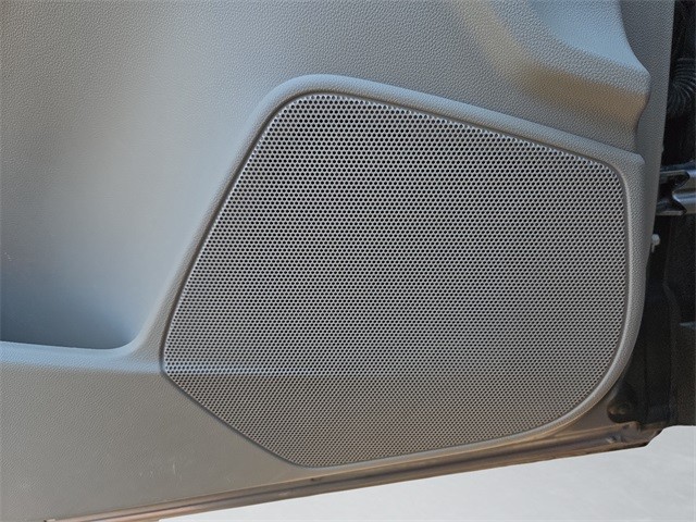 Cadillac XT4 Vehicle Full-screen Gallery Image 32