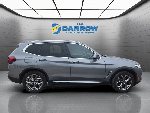BMW X3 Vehicle Full-screen Gallery Image 07