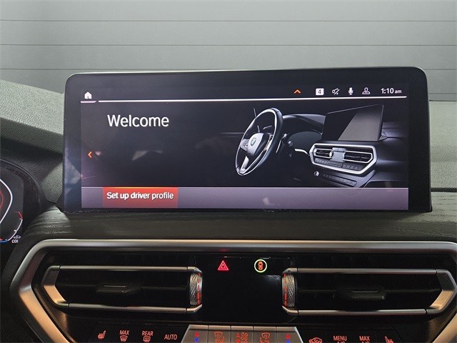 BMW X3 Vehicle Full-screen Gallery Image 25