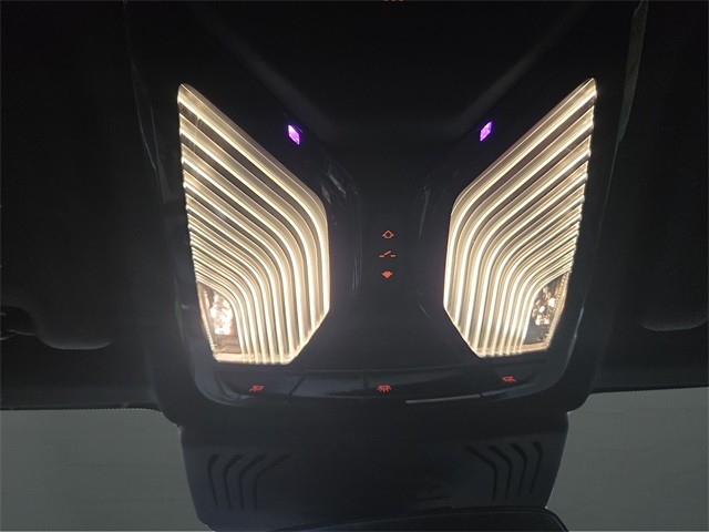 BMW X3 Vehicle Full-screen Gallery Image 27