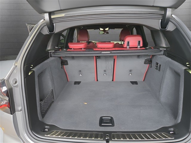 BMW X3 Vehicle Full-screen Gallery Image 38