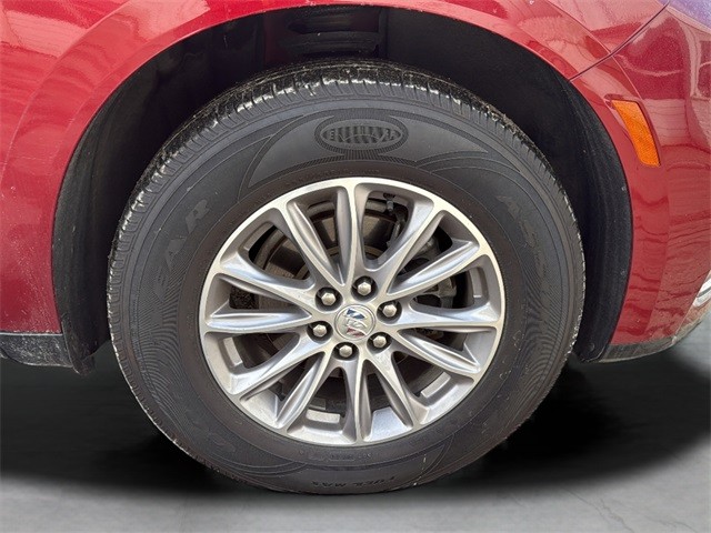 Buick Enclave Vehicle Full-screen Gallery Image 09