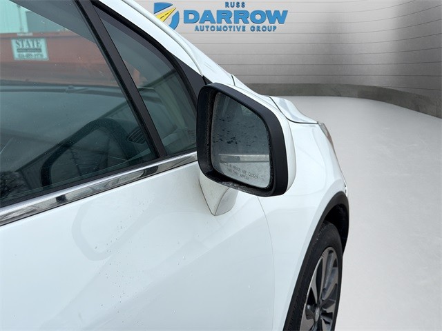 Buick Encore Vehicle Full-screen Gallery Image 10