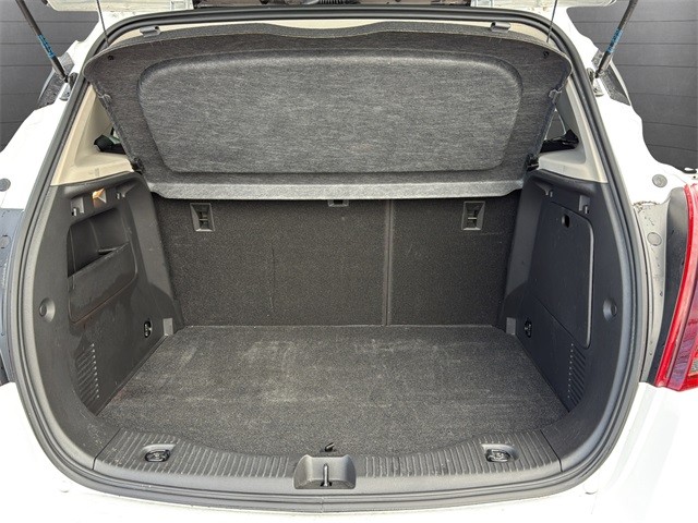 Buick Encore Vehicle Full-screen Gallery Image 13