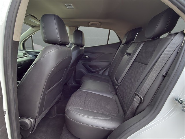 Buick Encore Vehicle Full-screen Gallery Image 16