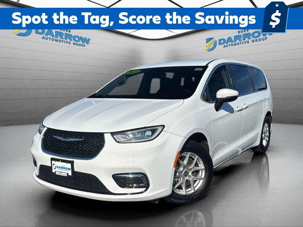 Chrysler Pacifica Vehicle Full-screen Gallery Image 01