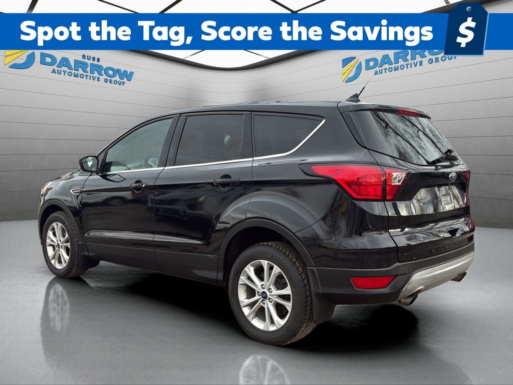 Ford Escape Vehicle Full-screen Gallery Image 03