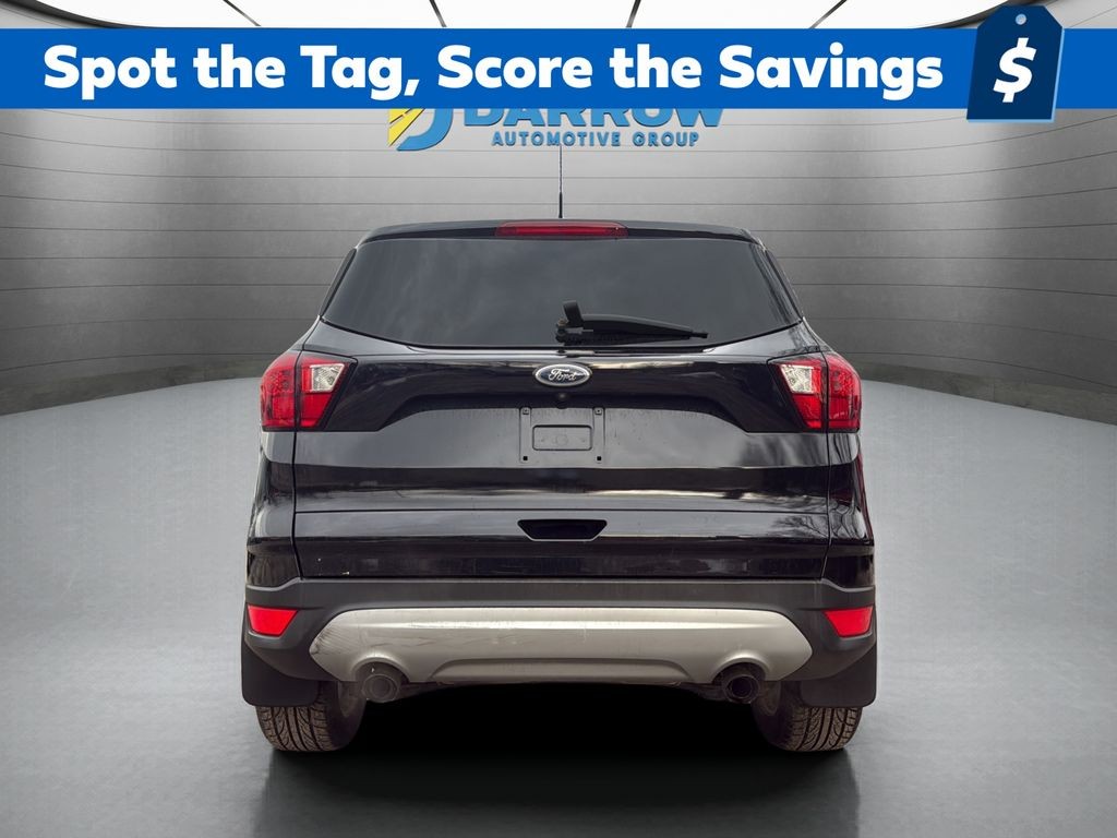 Ford Escape Vehicle Full-screen Gallery Image 04