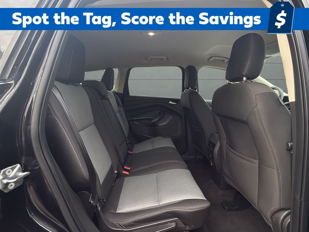 Ford Escape Vehicle Full-screen Gallery Image 11