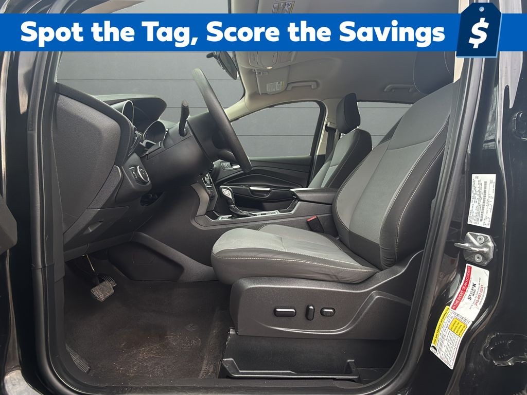 Ford Escape Vehicle Full-screen Gallery Image 13