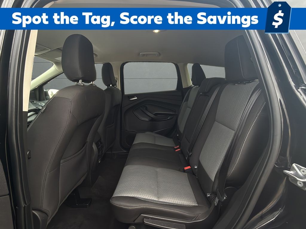 Ford Escape Vehicle Full-screen Gallery Image 14