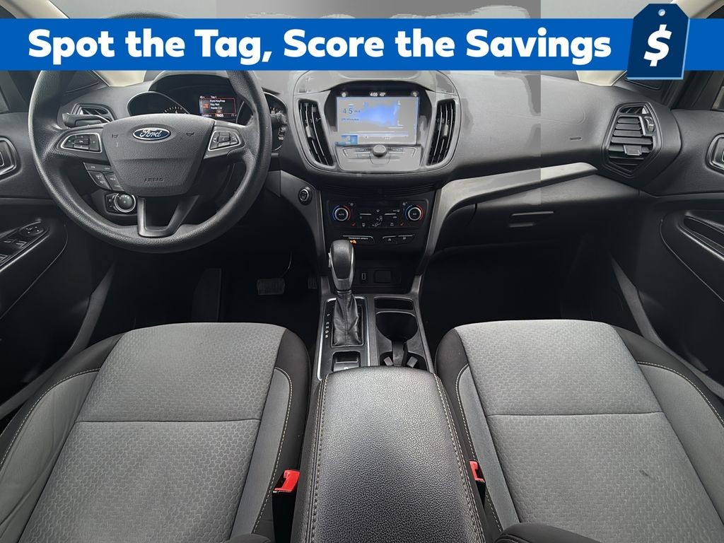 Ford Escape Vehicle Full-screen Gallery Image 15