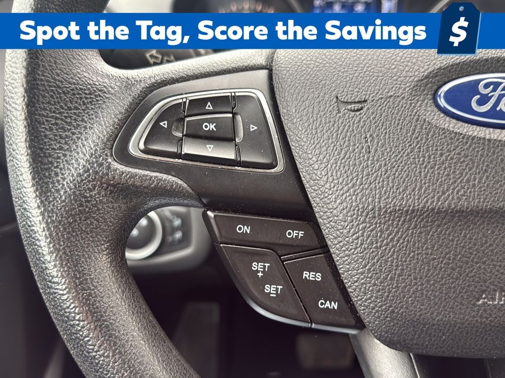 Ford Escape Vehicle Full-screen Gallery Image 17