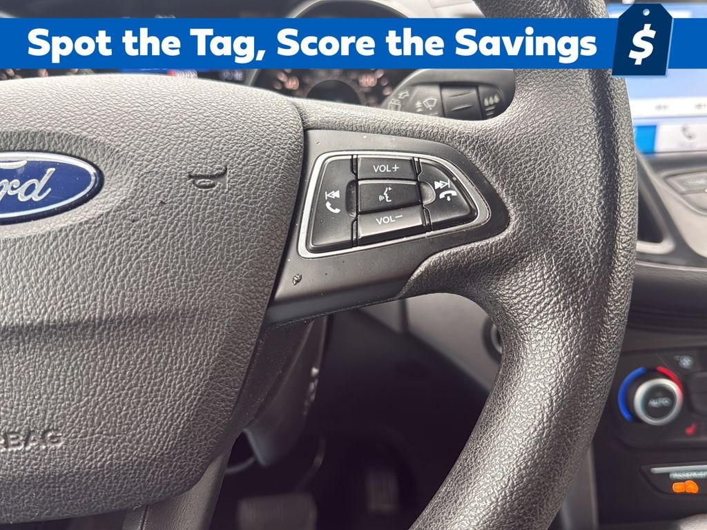 Ford Escape Vehicle Full-screen Gallery Image 18